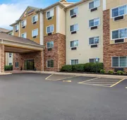 Comfort Suites Grayslake near Libertyville North hotel detail image 5