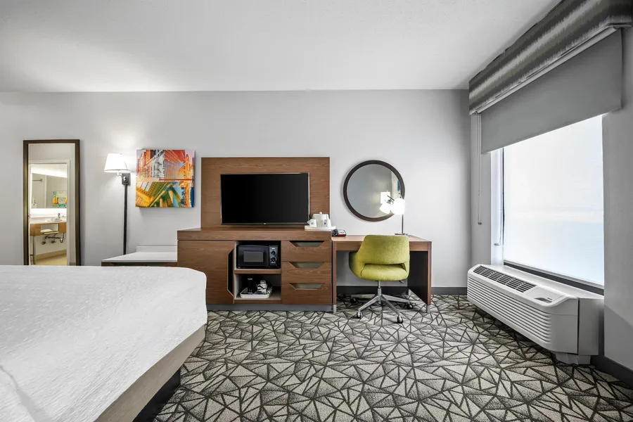 Hampton Inn Bloomington West hotel detail image 6