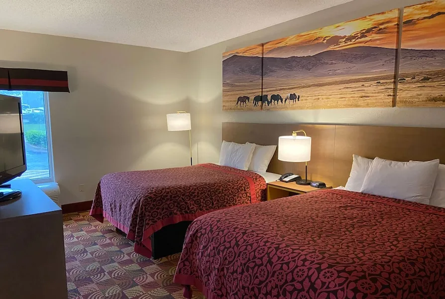 Days Inn & Suites by Wyndham Ridgeland hotel detail image 2