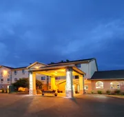 Baymont by Wyndham Galesburg hotel detail image 3