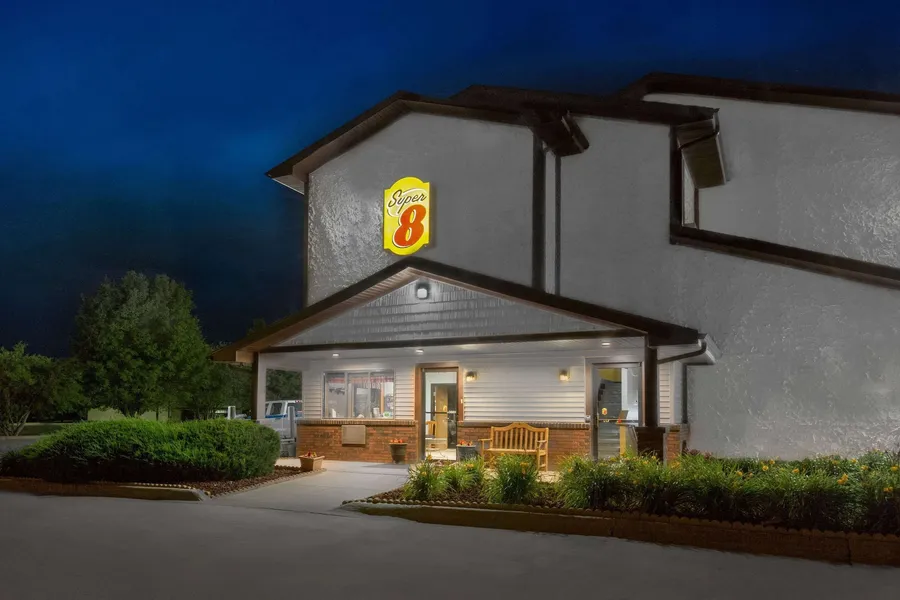 Super 8 by Wyndham Boone hotel detail image 2