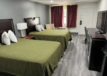 American Inn hotel thumbnail 2