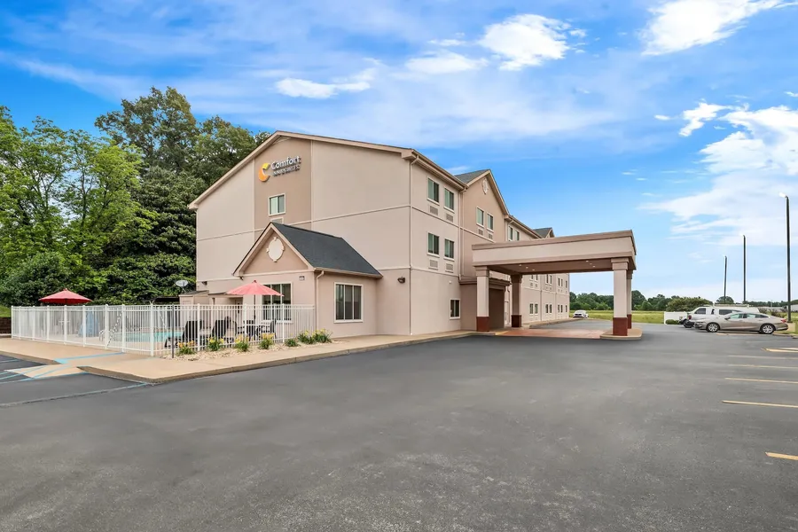 Comfort Inn & Suites Tuscumbia - Muscle Shoals hotel detail image 2