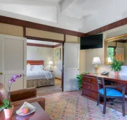 Dinah's Garden Hotel hotel detail image 7