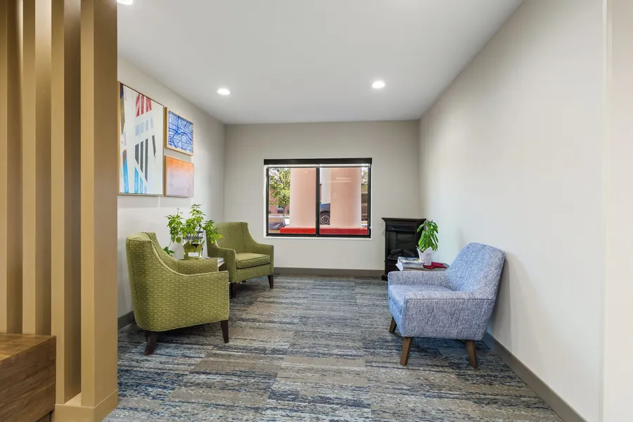 Holiday Inn Express and Suites Fairmont by IHG hotel detail image 6