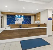 Holiday Inn Express and Suites Fairmont by IHG hotel detail image 7