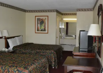 Knights Inn Hurricane Mills hotel thumbnail 3