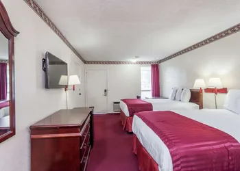 Knights Inn Hurricane Mills hotel thumbnail 4