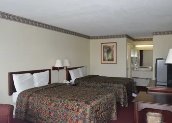 Knights Inn Hurricane Mills hotel thumbnail 6