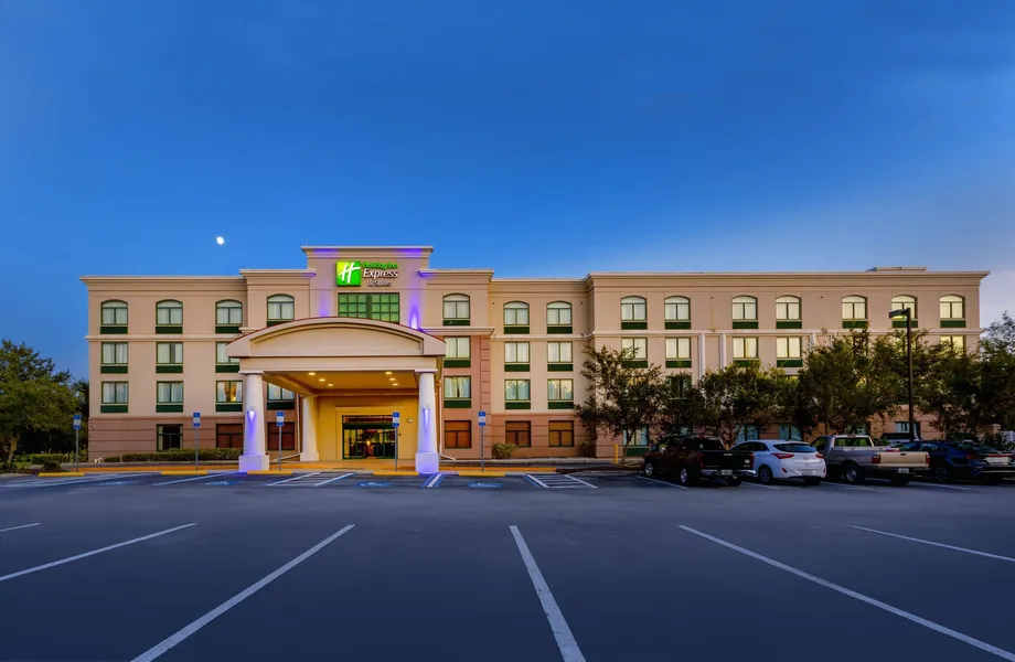 Holiday Inn Express & Suites Bradenton East-Lakewood Ranch by IHG hotel detail image 2