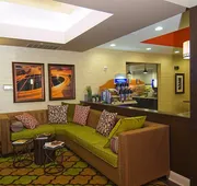 Holiday Inn Express Hotel & Suites Fulton by IHG hotel detail image 4