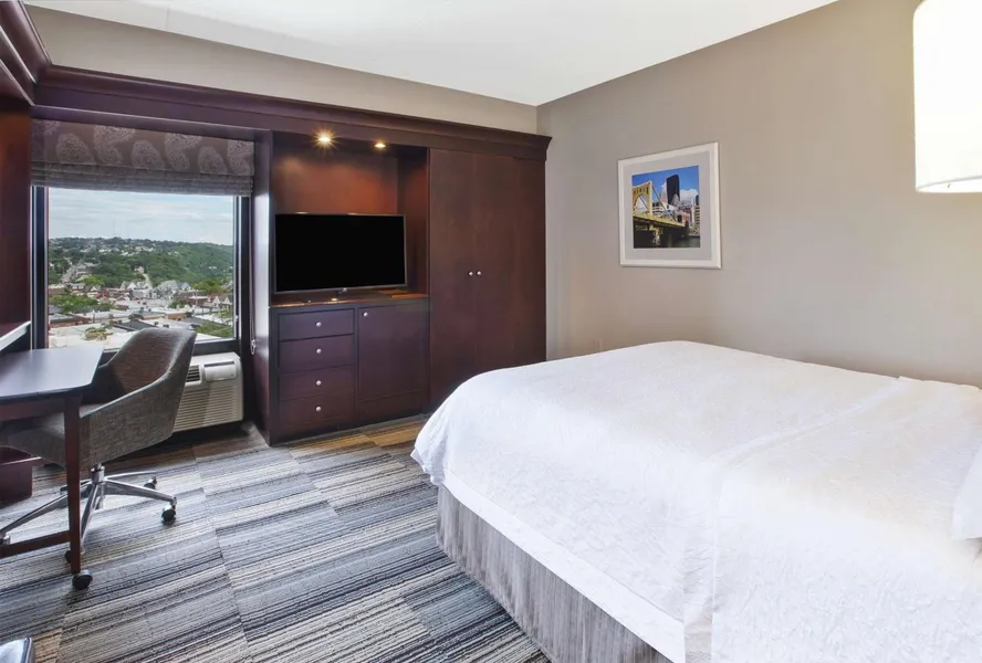 Hampton Inn Pittsburgh University/Medical Center hotel detail image 2