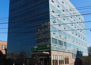 Wyndham Garden LIC Manhattan View hotel thumbnail 2