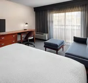 Courtyard by Marriott Bakersfield hotel detail image 7