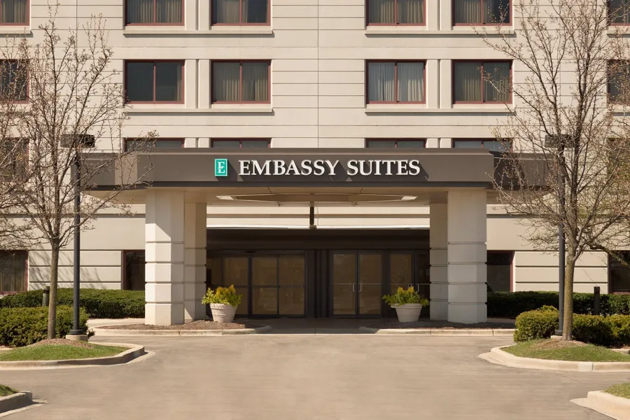 Embassy Suites by Hilton Chicago North Shore Deerfield hotel detail image 2