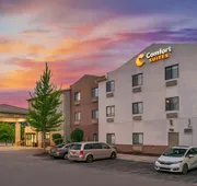 Comfort Suites Auburn Hills-Detroit hotel detail image 4