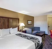 Oakland Airport Arena Hotel hotel detail image 7