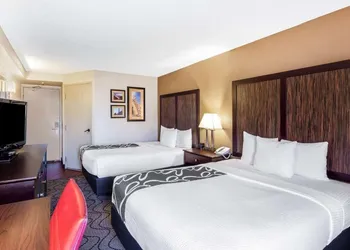 Oakland Airport Arena Hotel hotel thumbnail 4