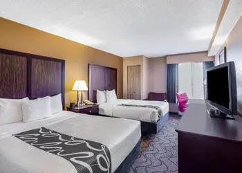 Oakland Airport Arena Hotel hotel thumbnail 6