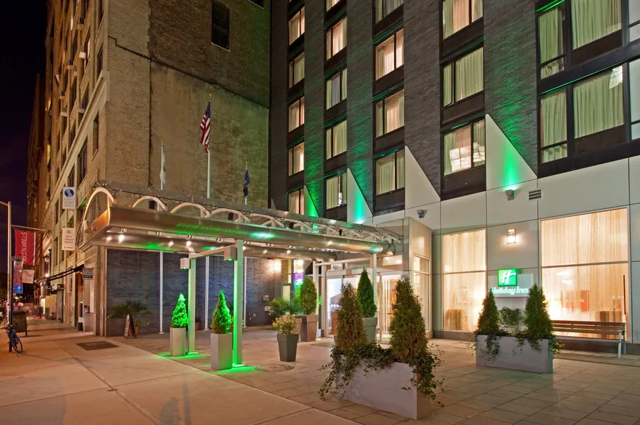 Holiday Inn Manhattan 6th Ave - Chelsea by IHG hotel detail image 2