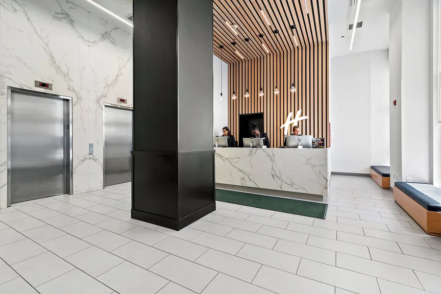 Holiday Inn Manhattan 6th Ave - Chelsea by IHG hotel detail image 6