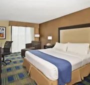 Spark by Hilton Akron Fairlawn hotel detail image 5