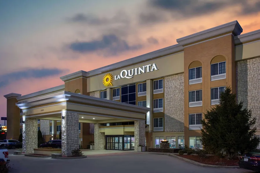 La Quinta Inn & Suites by Wyndham Effingham hotel detail image 2