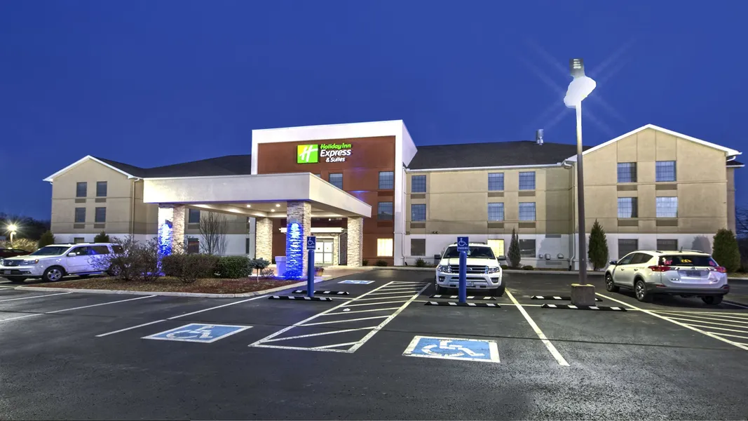 Holiday Inn Express & Suites Crossville by IHG hotel detail image 2