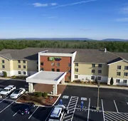 Holiday Inn Express & Suites Crossville by IHG hotel detail image 5