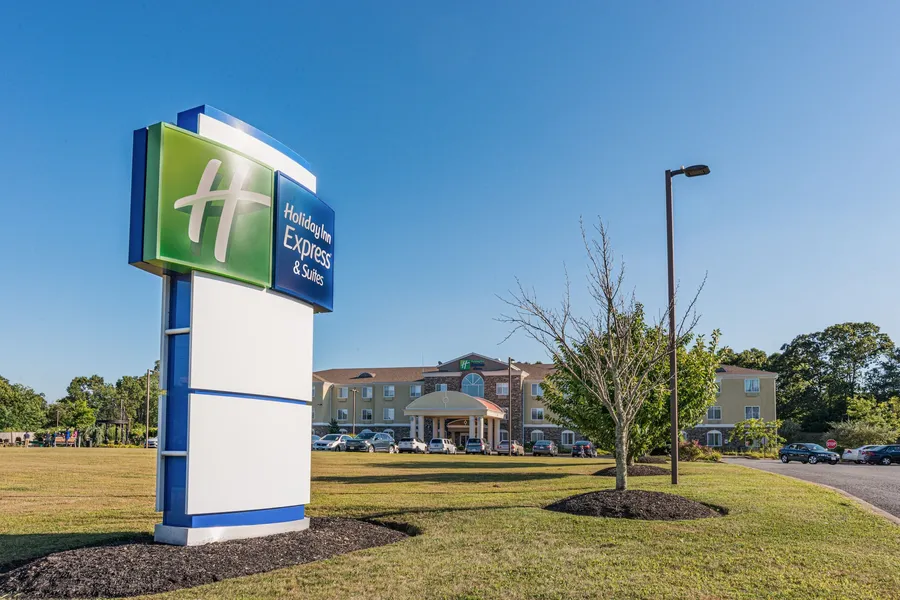 Holiday Inn Express Hotel & Suites Swansea by IHG hotel detail image 2