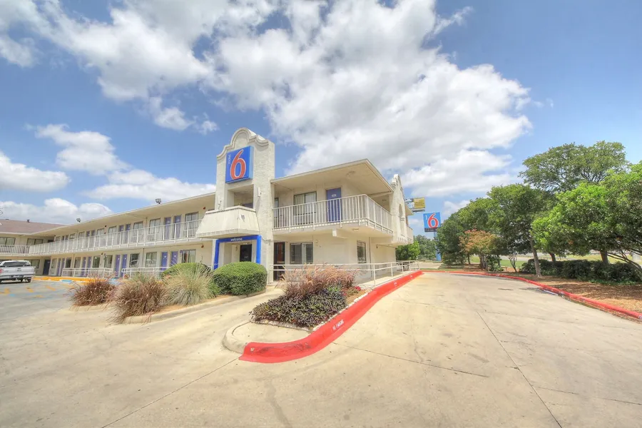 Motel 6 San Antonio, TX - Fiesta hotel detail image 2