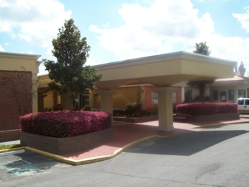 Quality Inn & Suites Conference Center Statesboro Historic District hotel detail image 2