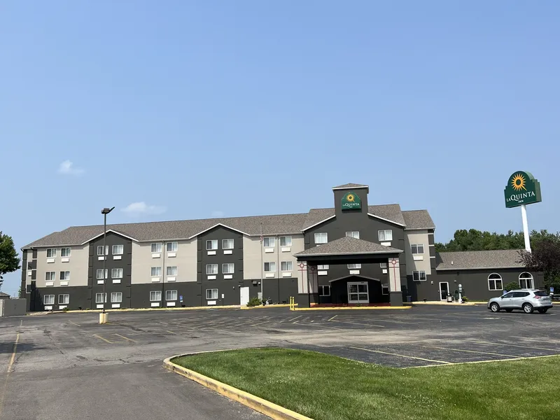 La Quinta Inn & Suites by Wyndham Peru Starved Rock St Park hotel detail image 2