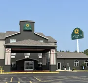 La Quinta Inn & Suites by Wyndham Peru Starved Rock St Park hotel detail image 3