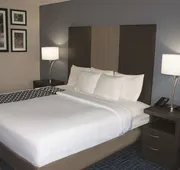 La Quinta Inn & Suites by Wyndham Peru Starved Rock St Park hotel detail image 7