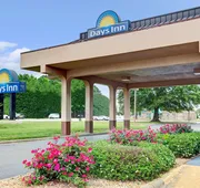 Days Inn by Wyndham Wilson hotel detail image 4