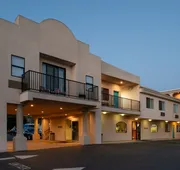 Edgewater Inn And Suites hotel detail image 5