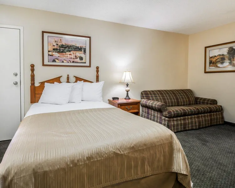 Quality Inn Bainbridge hotel detail image 6