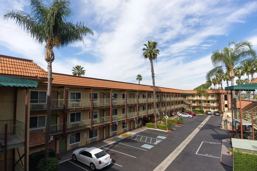 Super 8 by Wyndham Anaheim/Disneyland Drive hotel detail image 6