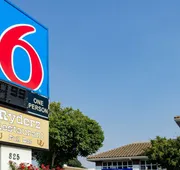Motel 6 Oakdale, CA hotel detail image 5