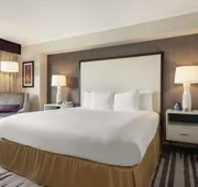 DoubleTree by Hilton Milwaukee - Brookfield hotel detail image 3