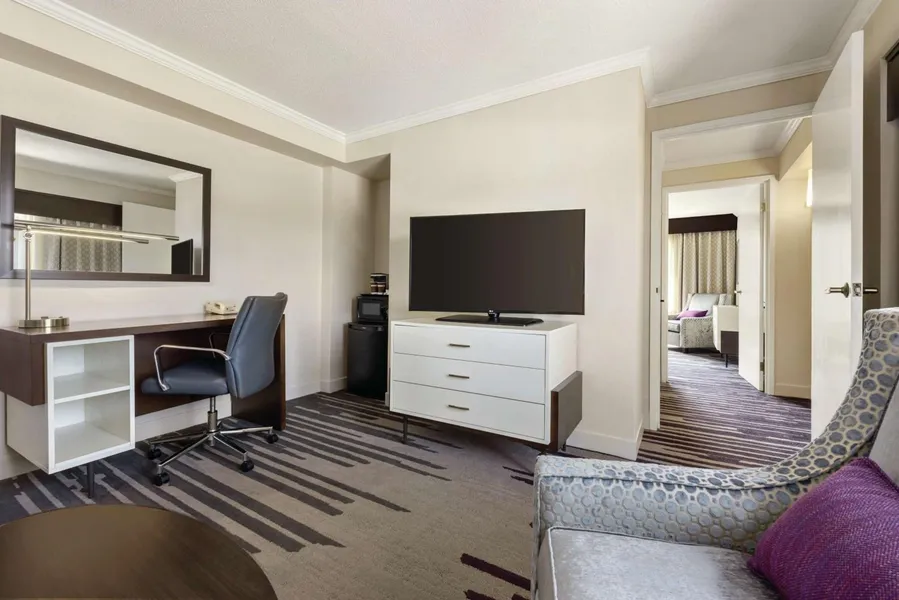 DoubleTree by Hilton Milwaukee - Brookfield hotel detail image 6
