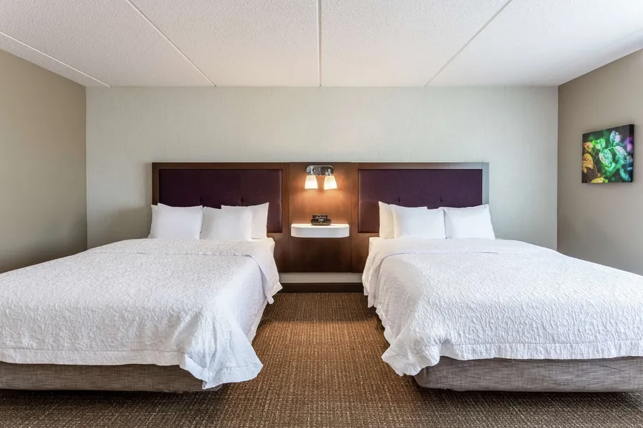 Hampton Inn & Suites Chicago-Libertyville hotel detail image 2