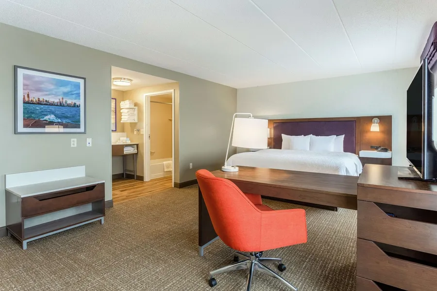 Hampton Inn & Suites Chicago-Libertyville hotel detail image 6