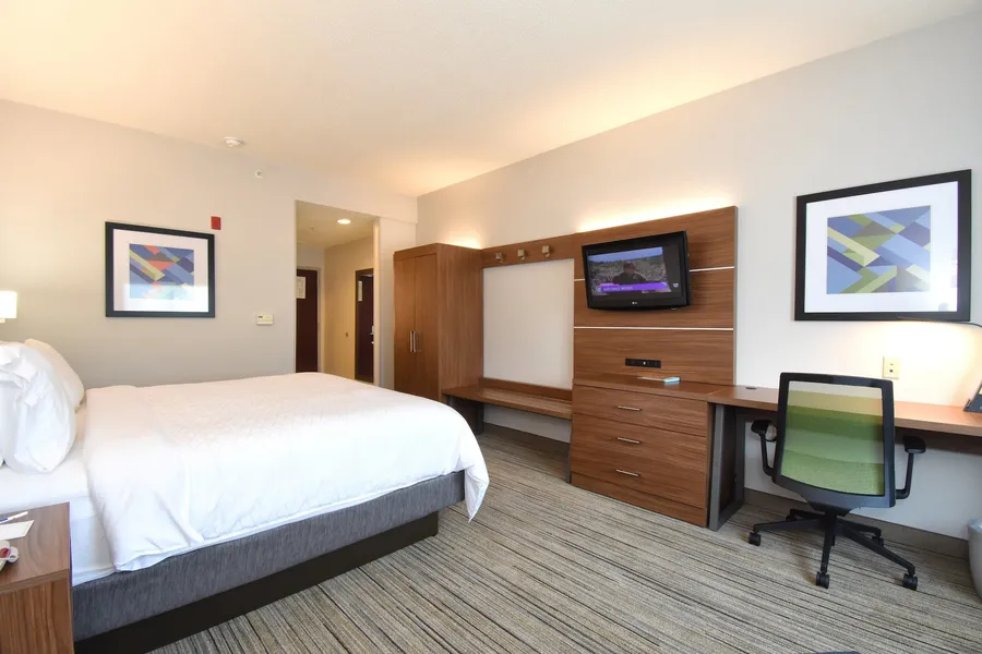 Holiday Inn Express Hotel & Suites Southern Pines by IHG hotel detail image 6