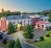 Holiday Inn Express Hotel & Suites Tullahoma by IHG hotel detail image 3