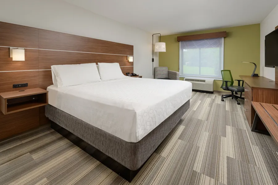 Holiday Inn Express Hotel & Suites Tullahoma by IHG hotel detail image 6
