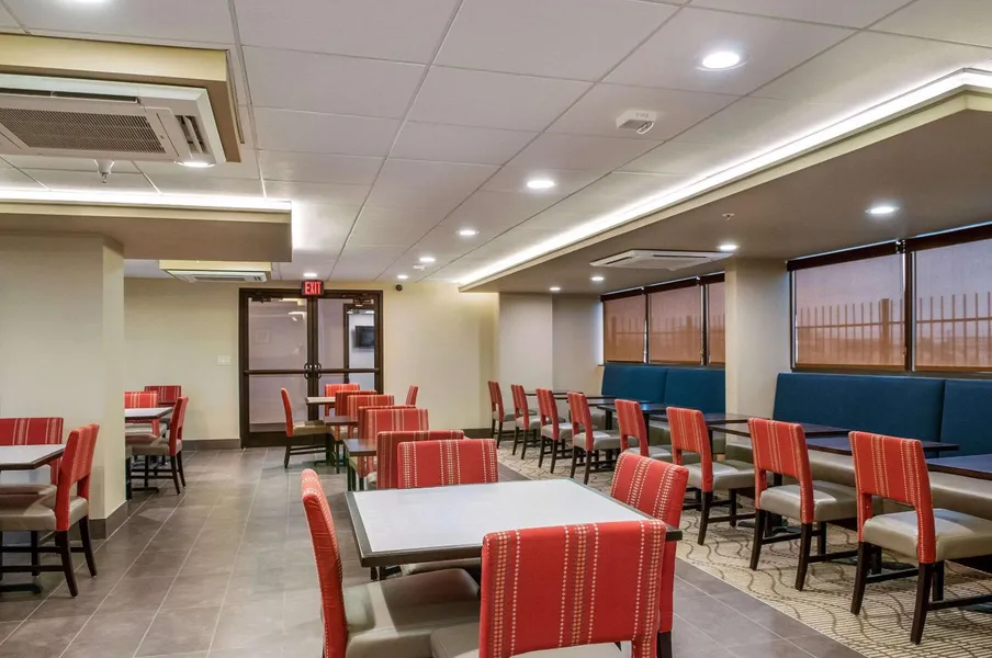 Comfort Inn & Suites At Copeland Tower hotel detail image 6