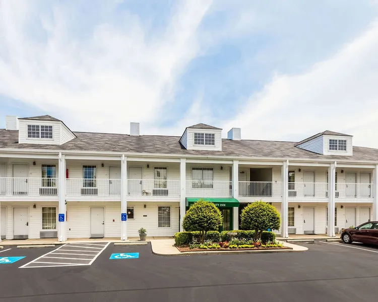 Quality Inn Trussville I-59 exit 141 hotel detail image 2