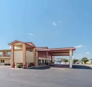 Super 8 by Wyndham Waco/Mall area TX hotel detail image 3